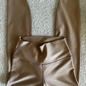 7/8 High-Waist Airlift Legging Size Small